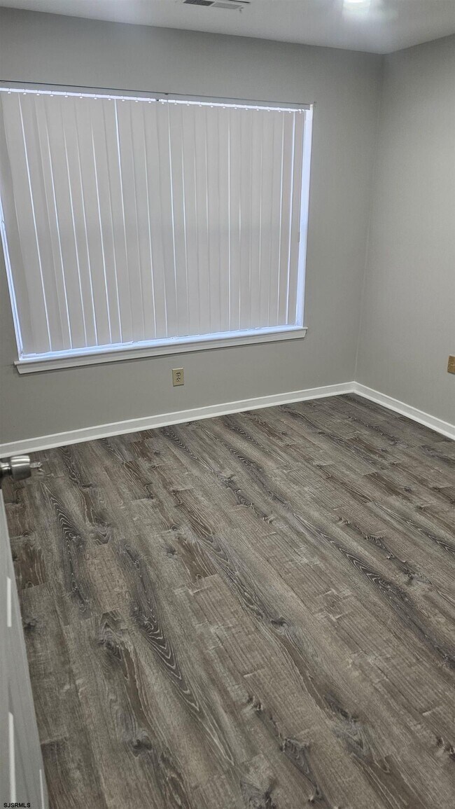 Building Photo - 184 Heather Croft