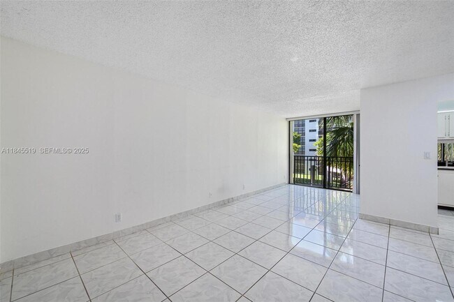 Building Photo - 16909 N Bay Rd