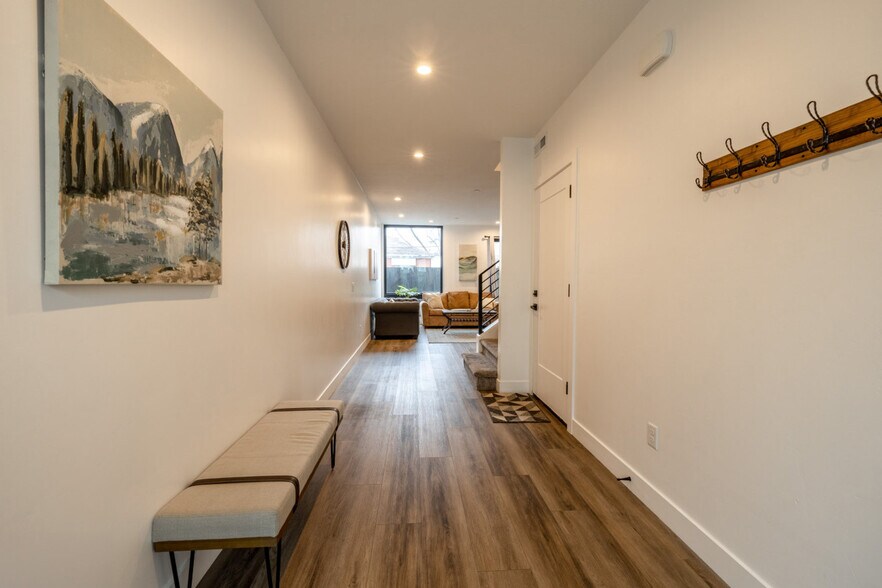 Building Photo - 2597 S 700 E