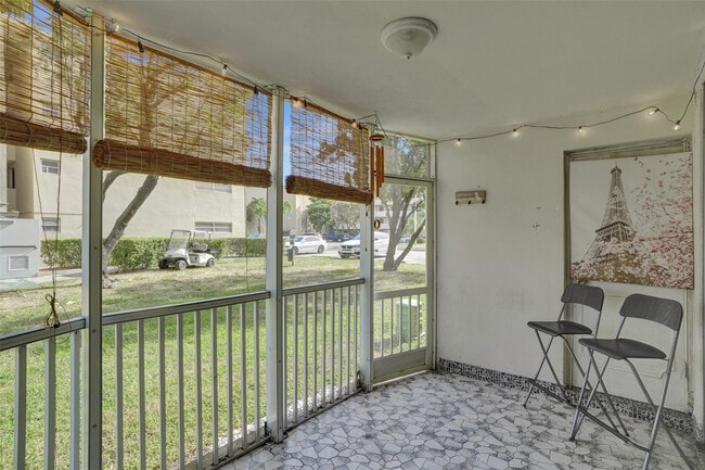 Building Photo - 1690 NE 191st St