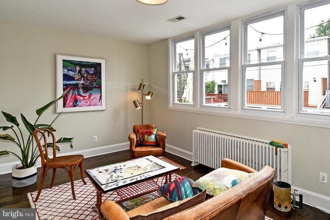 Building Photo - 2426 Observatory Pl NW