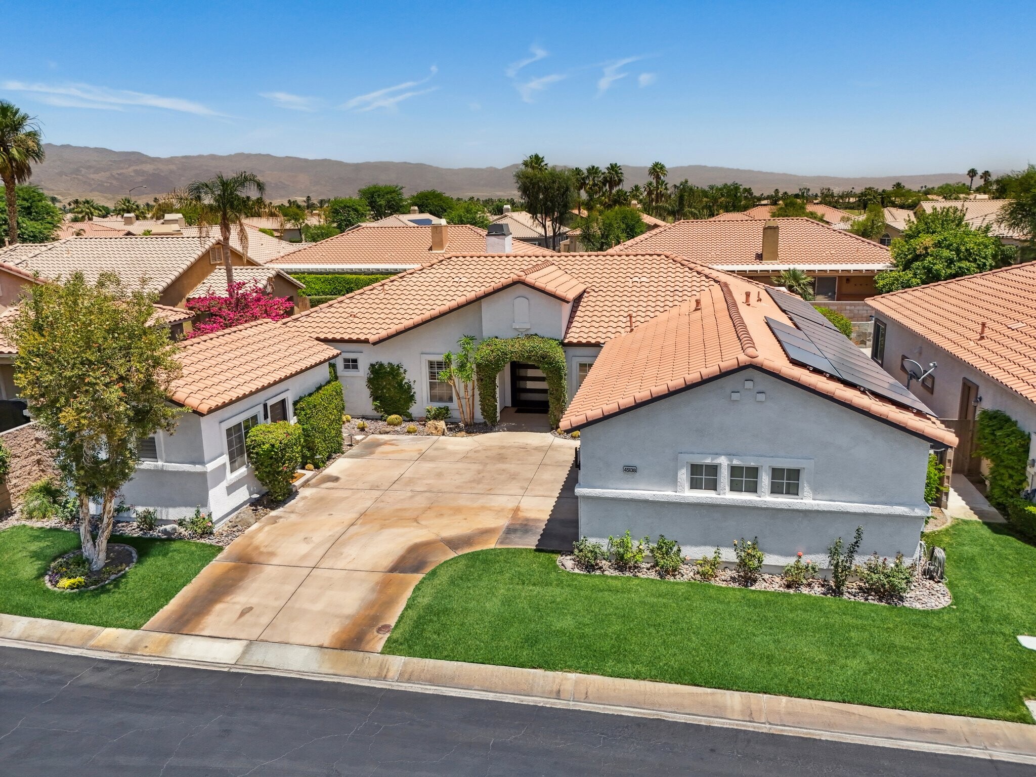 Building Photo - 45138 Shaugnessy Dr