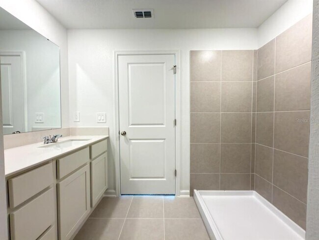 Building Photo - 3212 Alpine Wy