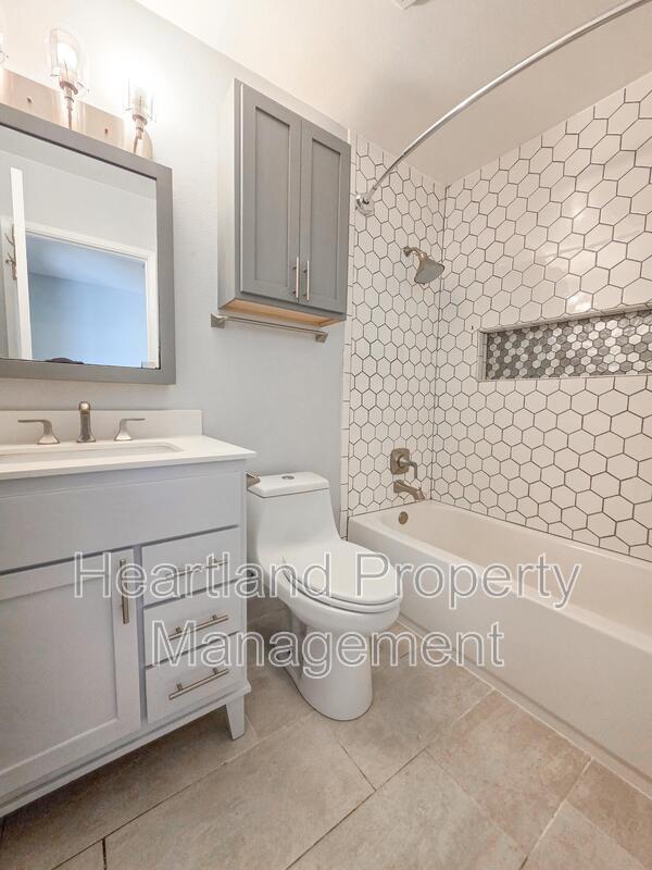 Building Photo - 6434 Bell Bluff Ave