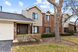 Building Photo - 907 Cross Creek Dr N