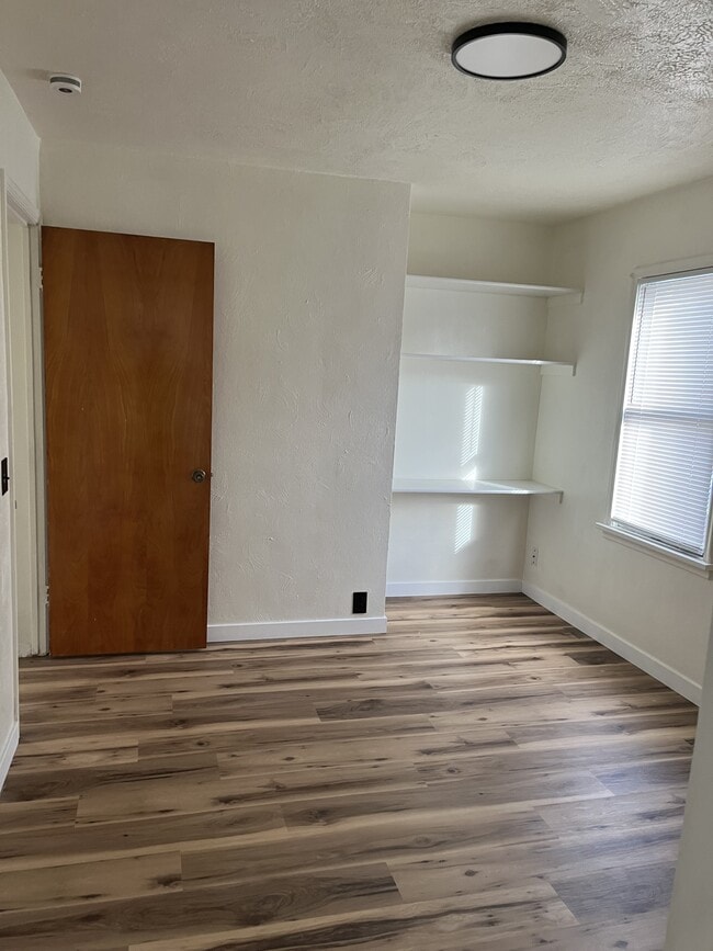 Building Photo - 4909 W Alamosa St