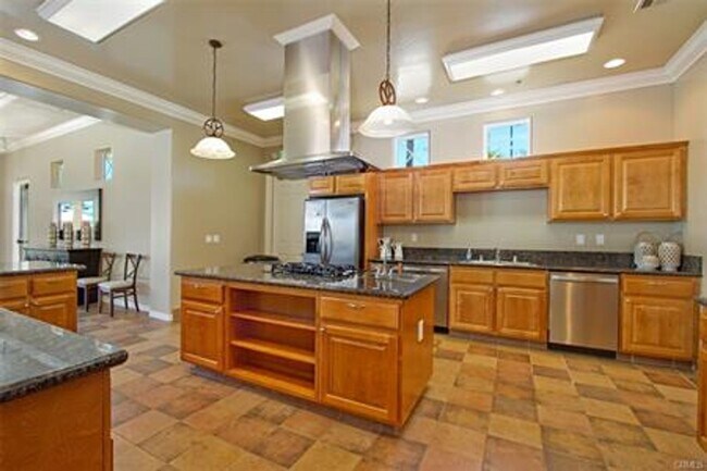Building Photo - 31650 Sweetwater Cir