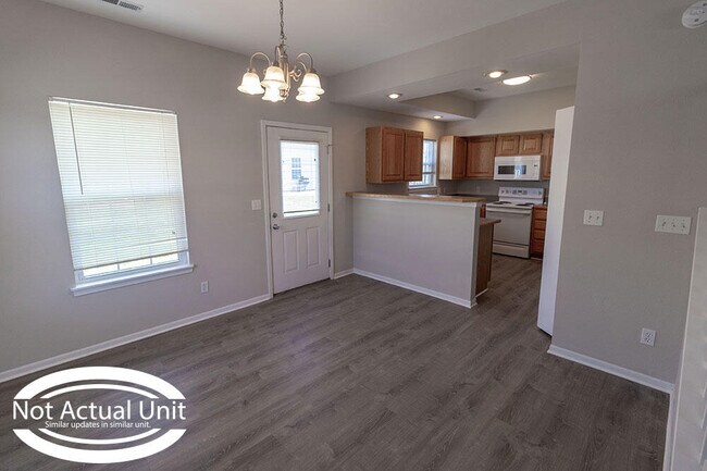 Building Photo - 5000 Derby Ridge Dr