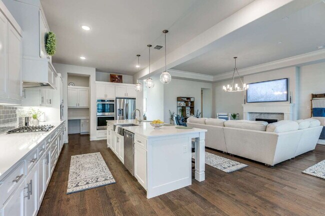 Building Photo - "Charming 3-Bed Haven in Little Elm with G...