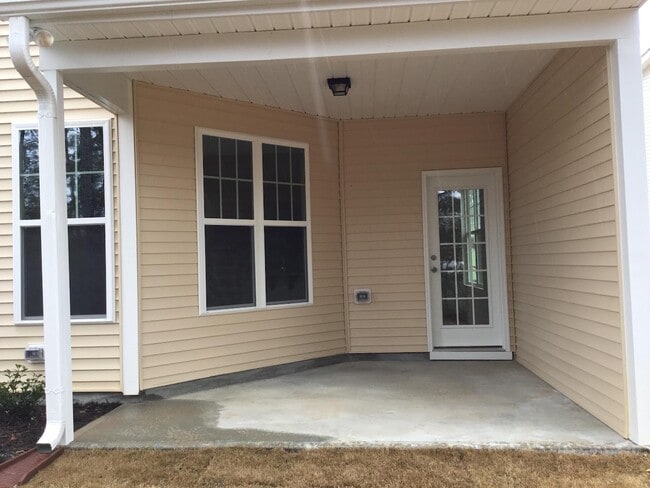 Building Photo - 6061 Beale Loop