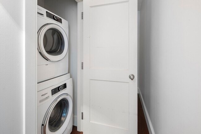 Building Photo - 116-128 Rantoul St