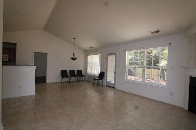 Building Photo - 2133 Rindle Dr