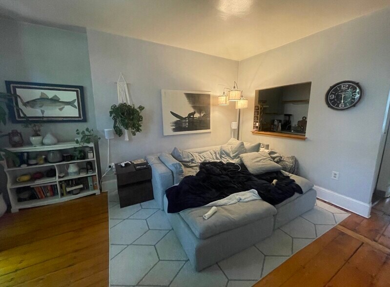 Building Photo - 44 E Springfield St