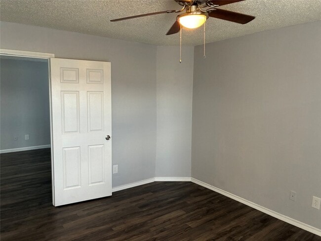 Building Photo - 6108 Abrams Rd