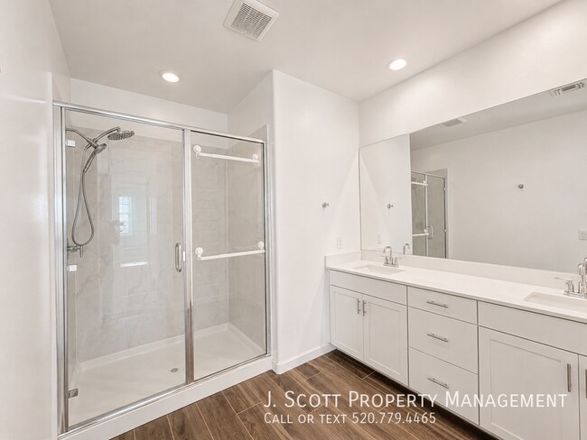 Building Photo - 3347 South Lily-