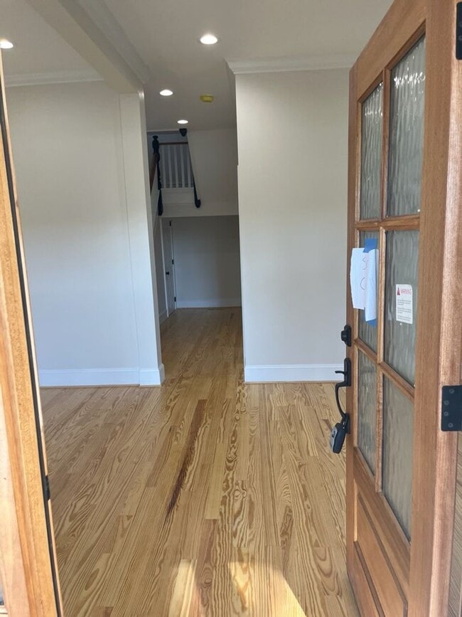 Building Photo - Modern Farmhouse for Rent in Browns Summit NC