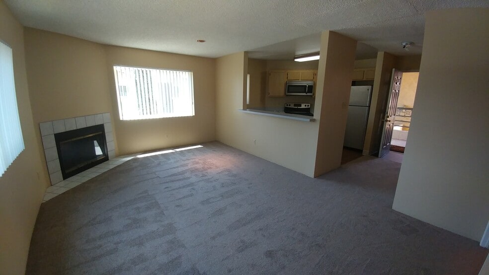 Building Photo - 7425 Charmant Dr