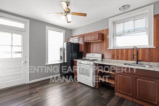 Building Photo - 3868 Meramec St