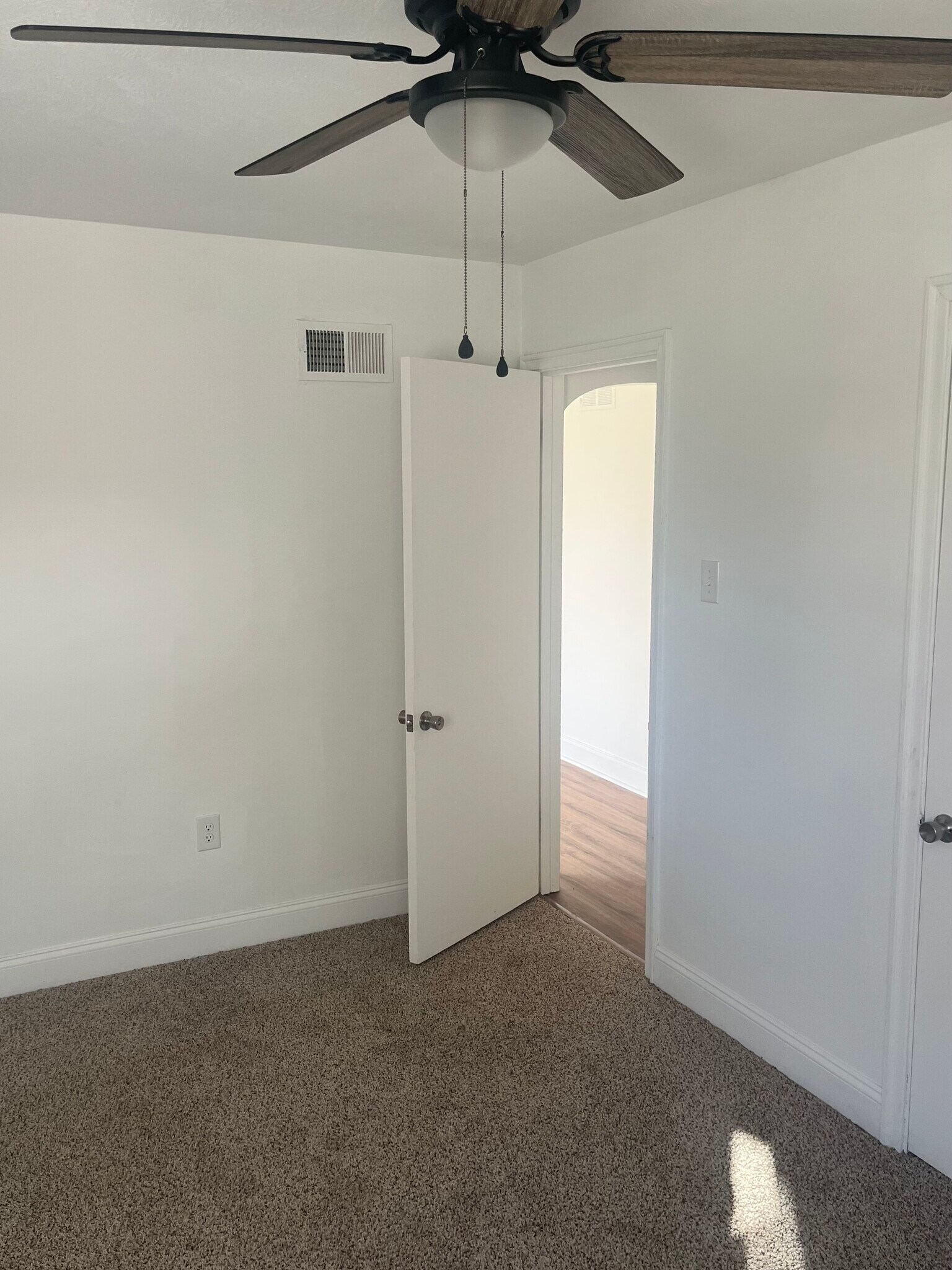 Building Photo - 106 Larry St