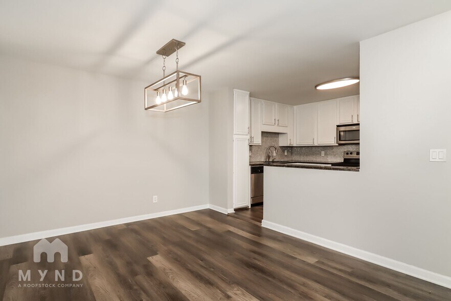 Building Photo - 1468 Briarwood Rd NE