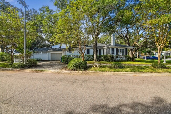 Building Photo - Beautiful Home on Davis Island