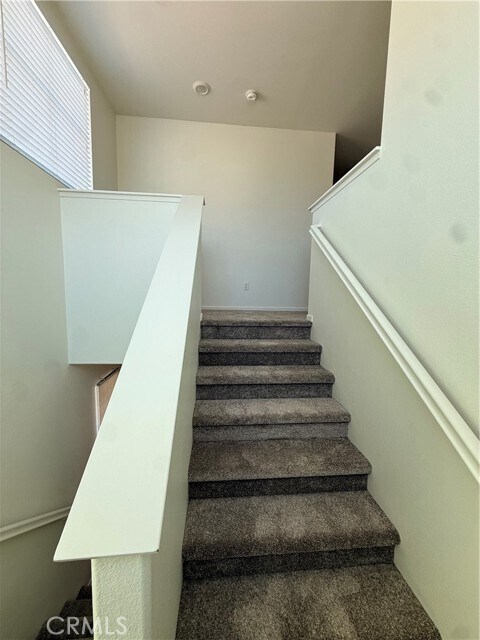 Building Photo - 16931 Montgomery Ave