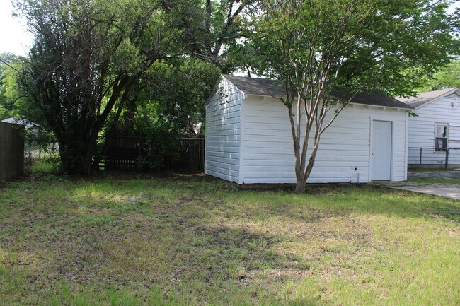 Building Photo - 1237 Centerville Rd
