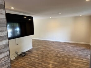 Building Photo - 2672 Kingston Ct