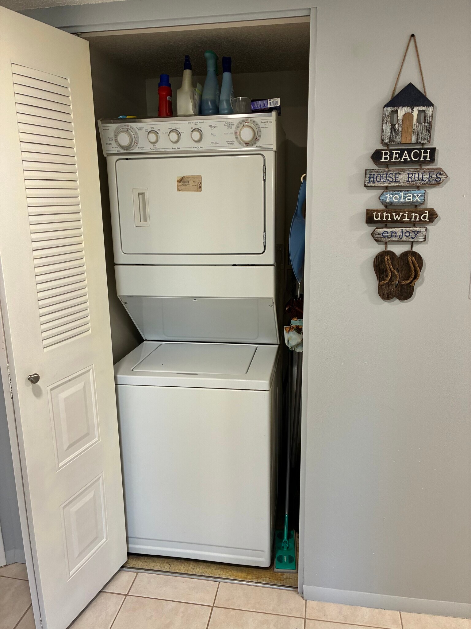 Building Photo - 19505 Quesada Ave