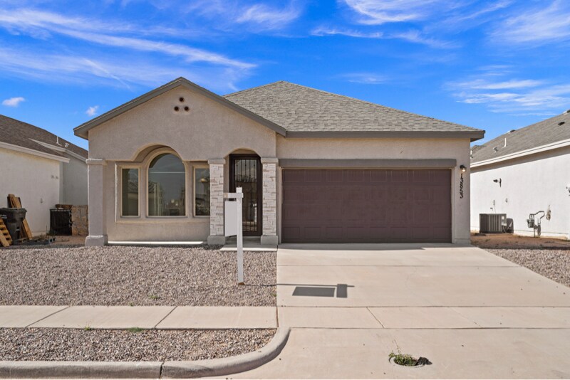 Primary Photo - 13853 Summer Story Ave