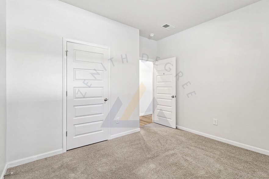 Building Photo - 120 Hiatus Ct