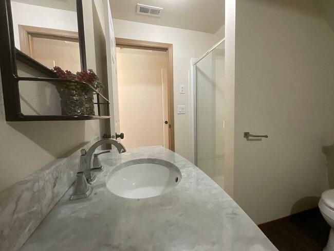 Building Photo - Beautiful 2 Story, Updated Home on Large Lot with 27x27 Shop! Military Welcome!