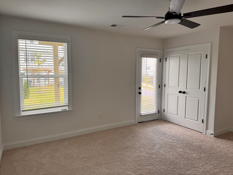 Building Photo - 9214 Delancey Ln NW