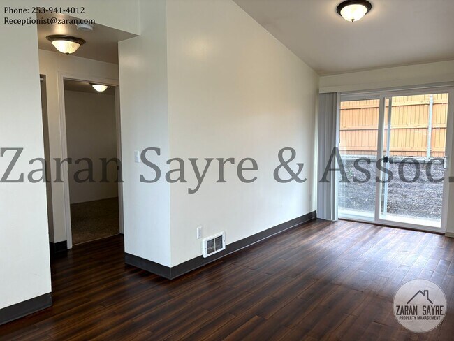 Building Photo - 1114 E 29th St