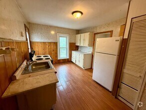 Building Photo - 516 Callon St