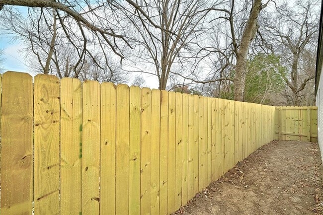 Building Photo - 9803 Aberdeen Way