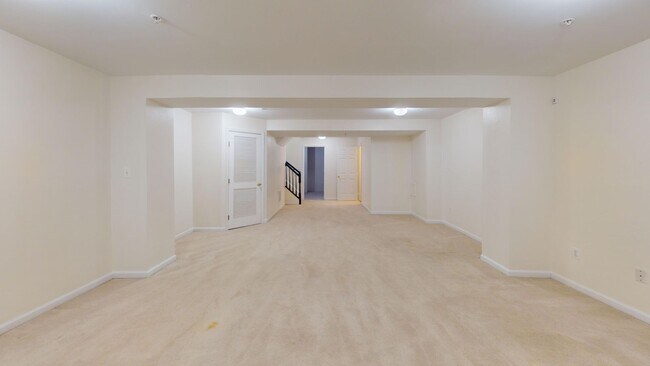 Building Photo - Spacious Family Three Bedroom Townhouse in Damascus! Pets Welcomed & Parking Included!