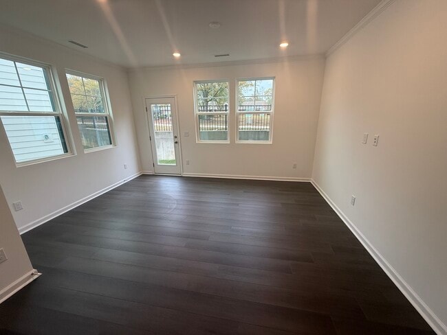 Building Photo - 1512 Crescent Townes Wy