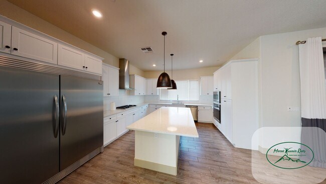 Building Photo - Vacant- Must Apply to schedule viewing