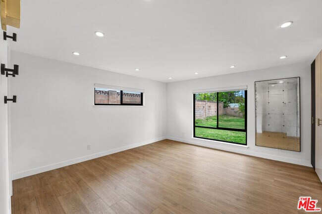 Building Photo - 4801 Heaven Ave