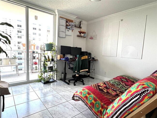 Building Photo - 2401 Collins Ave
