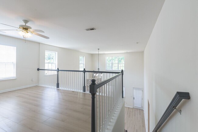 Building Photo - 5907 Landerwood Dr