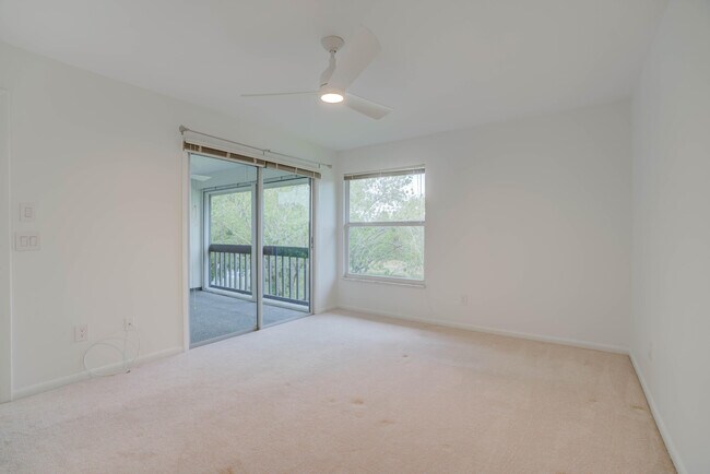 Building Photo - 8291 SE Croft Cir