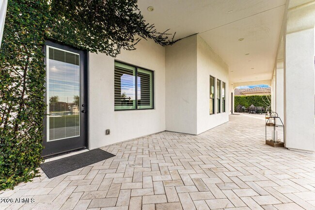 Building Photo - 5348 W Encanto Verde