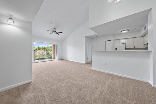 Building Photo - 7912 Sonoma Springs Cir