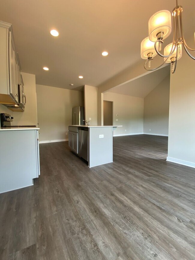 Building Photo - Home for Rent in the St James Subdivision in Pinson, AL!!! AVAILABLE NOW!!!