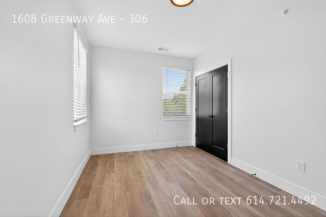 Building Photo - 1608 Greenway Ave