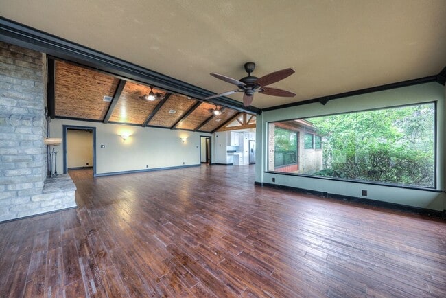 Building Photo - 10725 Joann St