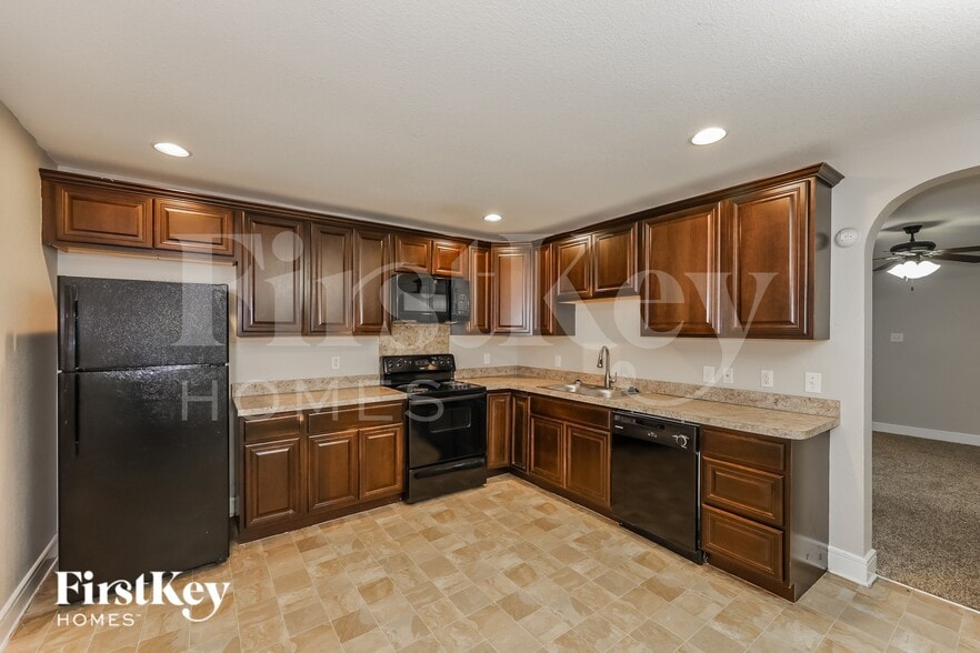 Building Photo - 607 Lentisco Dr