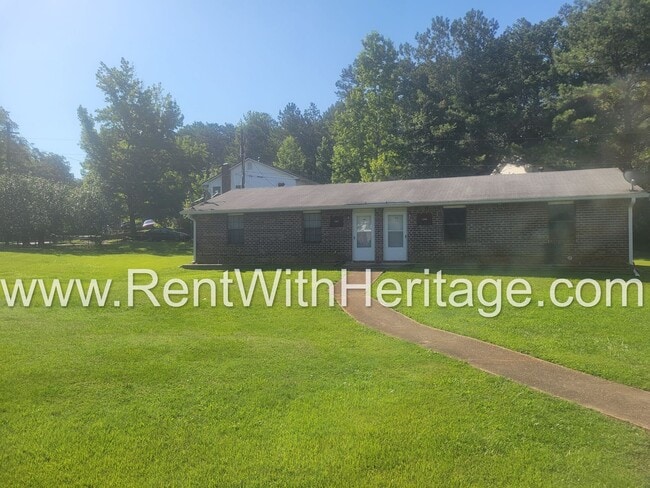 Building Photo - GORGEOUS BRICK RANCH / DUPLEX WITH UPGRADES GALLORE/ GREAT LOCATION